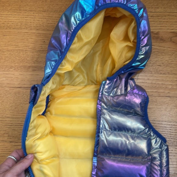 Kids Shiny Purple Metallic Vest Size Medium W/ Yellow Lining - Picture 3 of 4